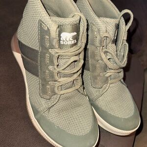 Sorel Green Out and About Boots